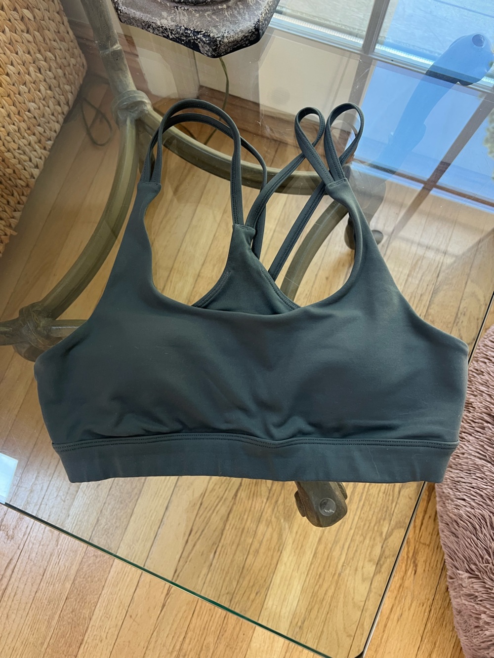 ALO Yoga Strappy Sports Bra - Soft Gray Green